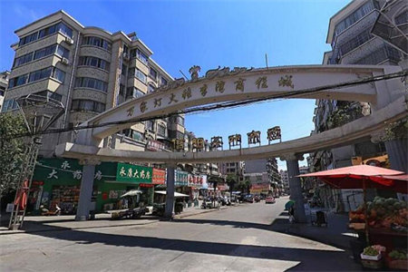 东方今典中央城叠拼12证齐送100平院车库80平地下室